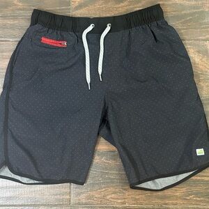 Vuori Men’s Size M Banks Short - Black